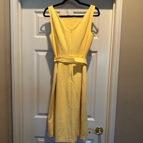 WHBM Yellow Split front Sheath Dress size 8 (399) - Picture 3 of 16